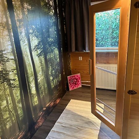 Cosy And Romantic Forest House Met Sauna Op De Veluwe Putten Esterno foto