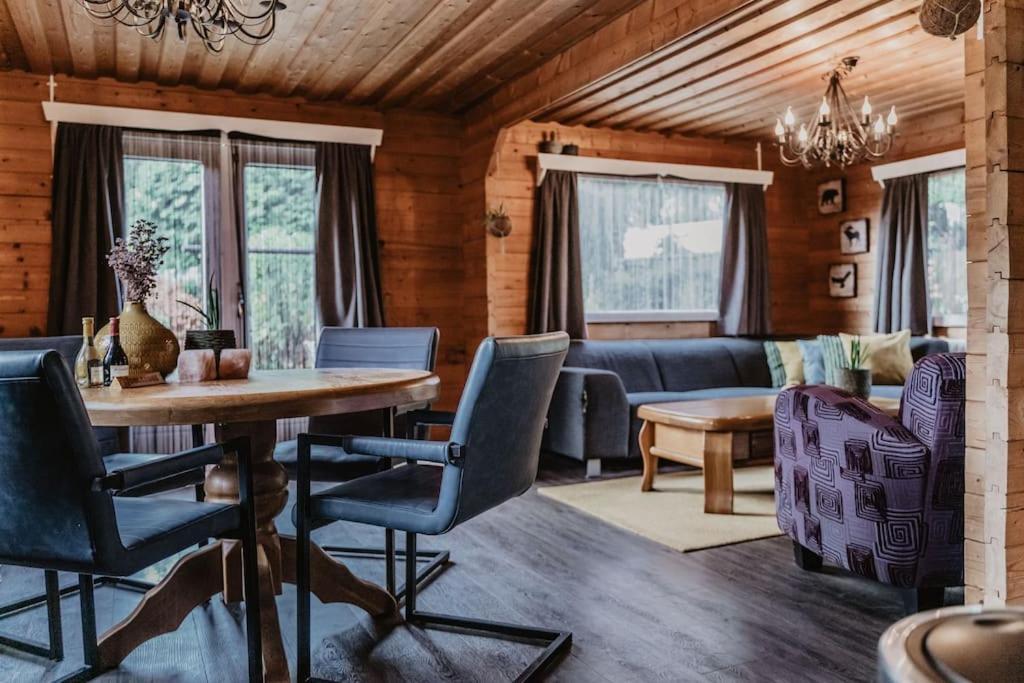 Cosy And Romantic Forest House Met Sauna Op De Veluwe Putten Esterno foto