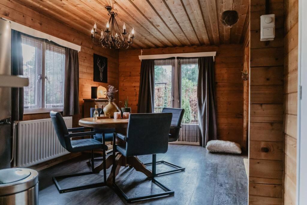 Cosy And Romantic Forest House Met Sauna Op De Veluwe Putten Esterno foto