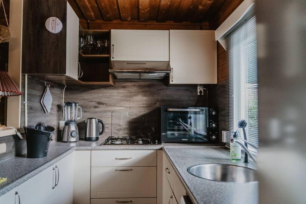 Cosy And Romantic Forest House Met Sauna Op De Veluwe Putten Esterno foto